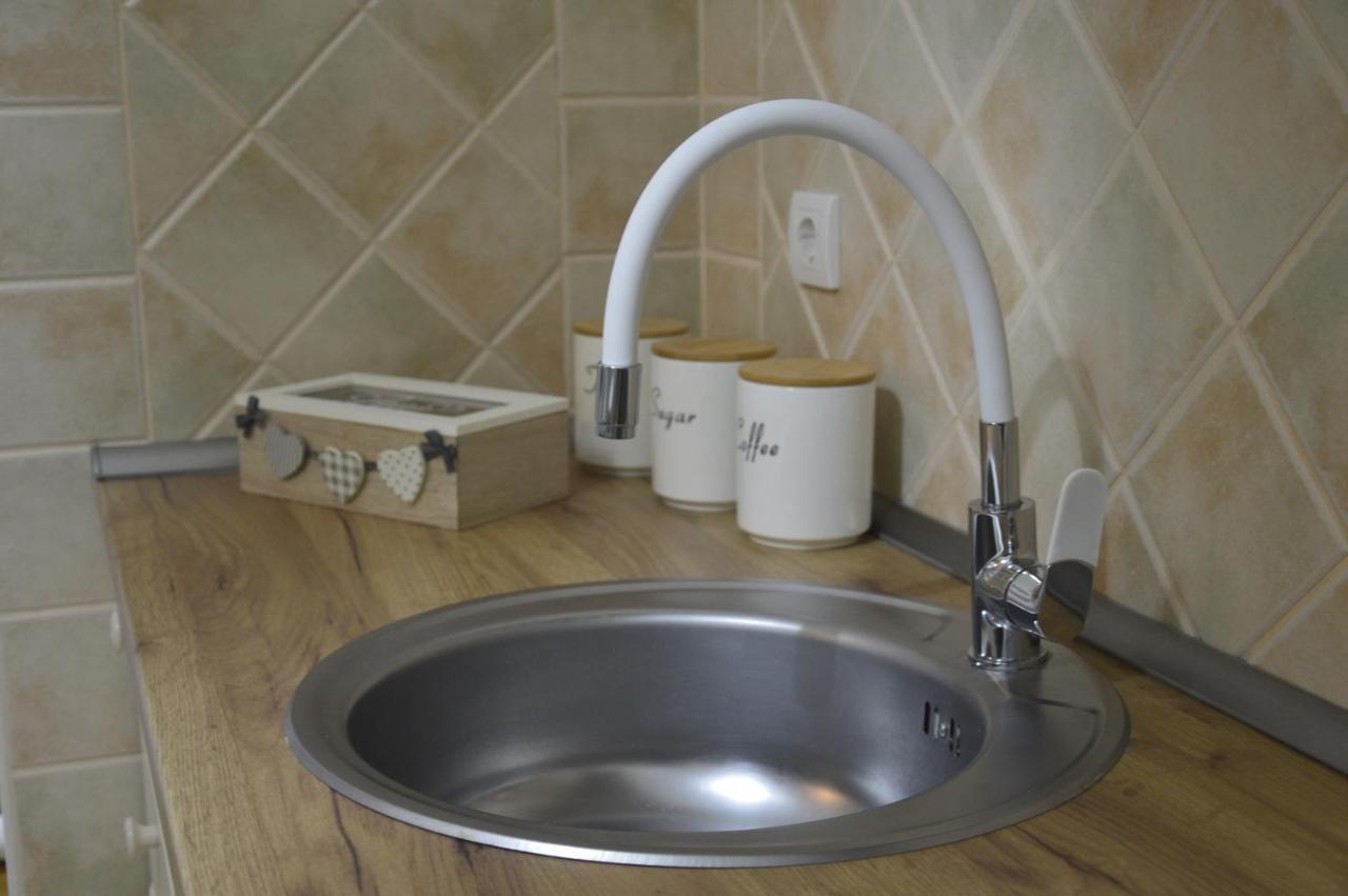 Teodora Lux Apartman Free Privat Parking Novi Sad Exterior foto
